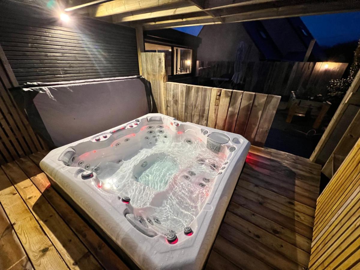 Maison Avec Spa Cote De Granit Rose 트레가스텔 외부 사진